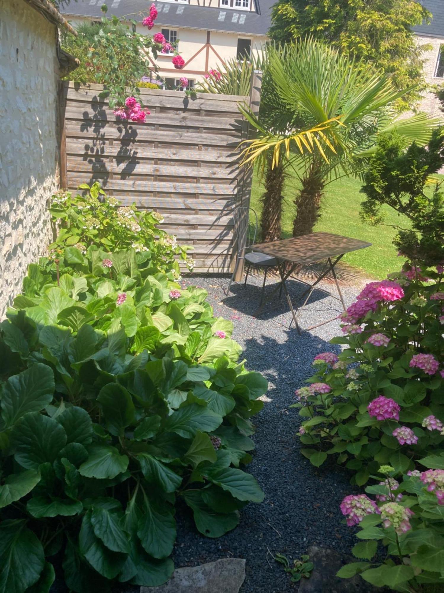 L'Oreade Amfreville-sur-Iton Exterior foto